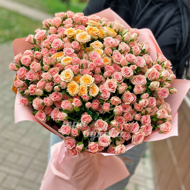 39 кустовых роз